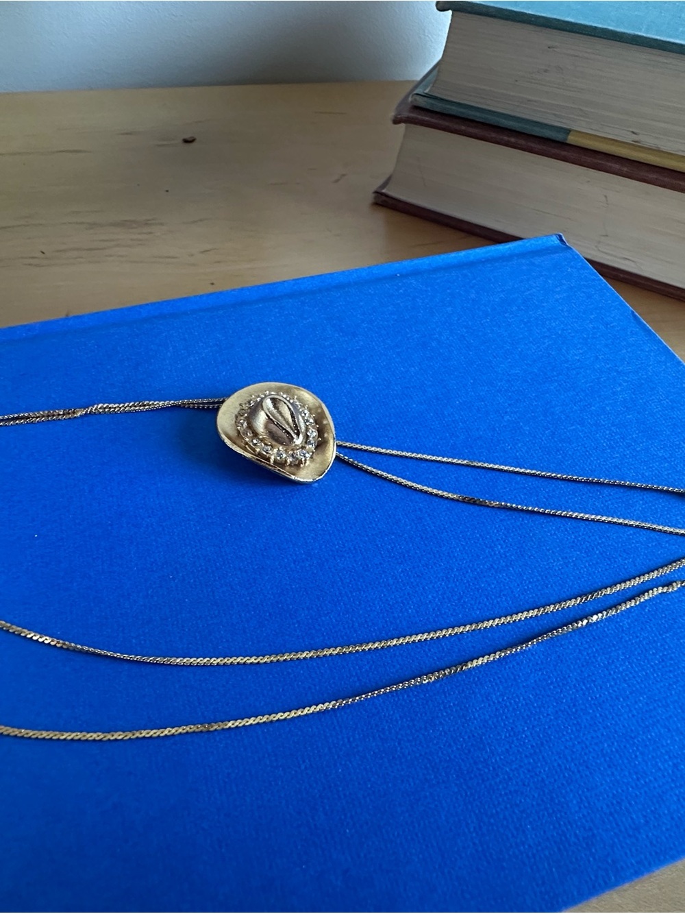 Vintage Gold Tone Cowboy Hat Bolo Slide Necklace Rhinestone Lariat Western Boho
